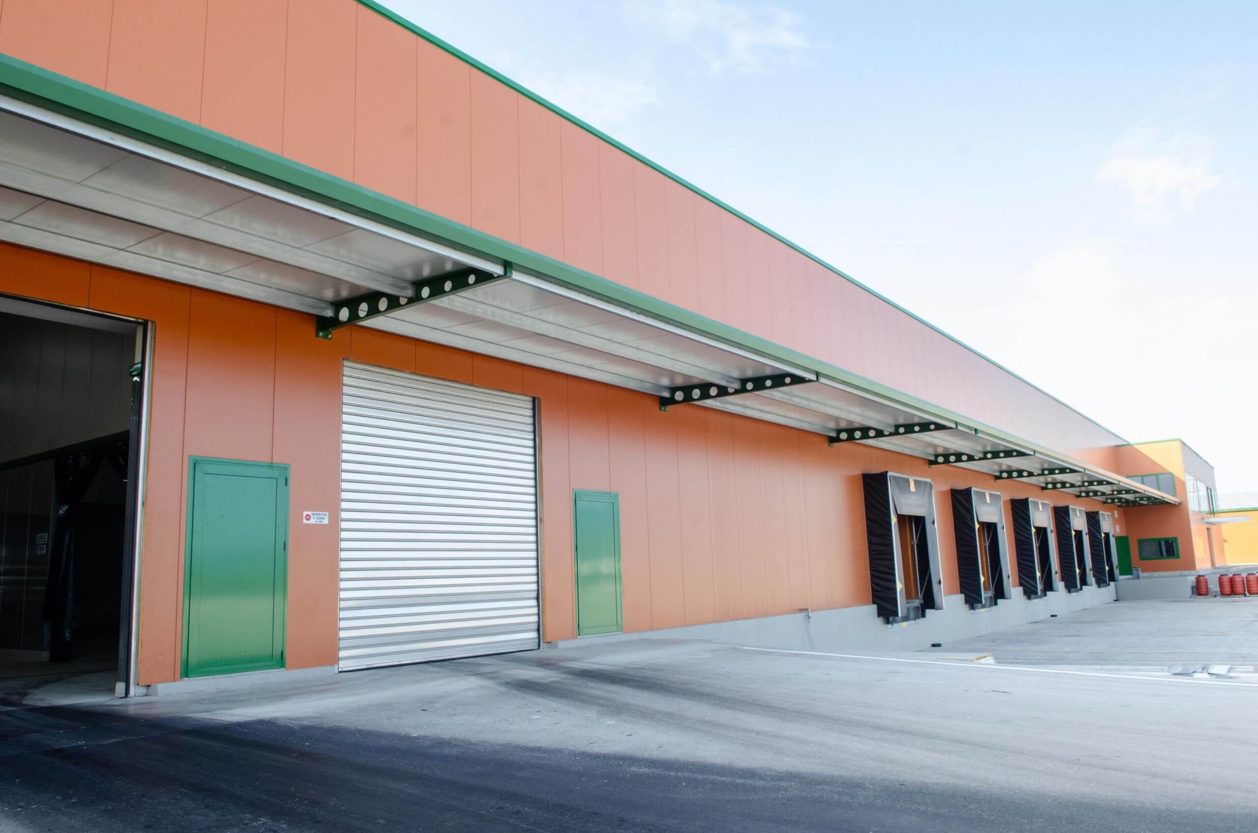 2.-Steel-Buildings_Trofico__1581-scaled