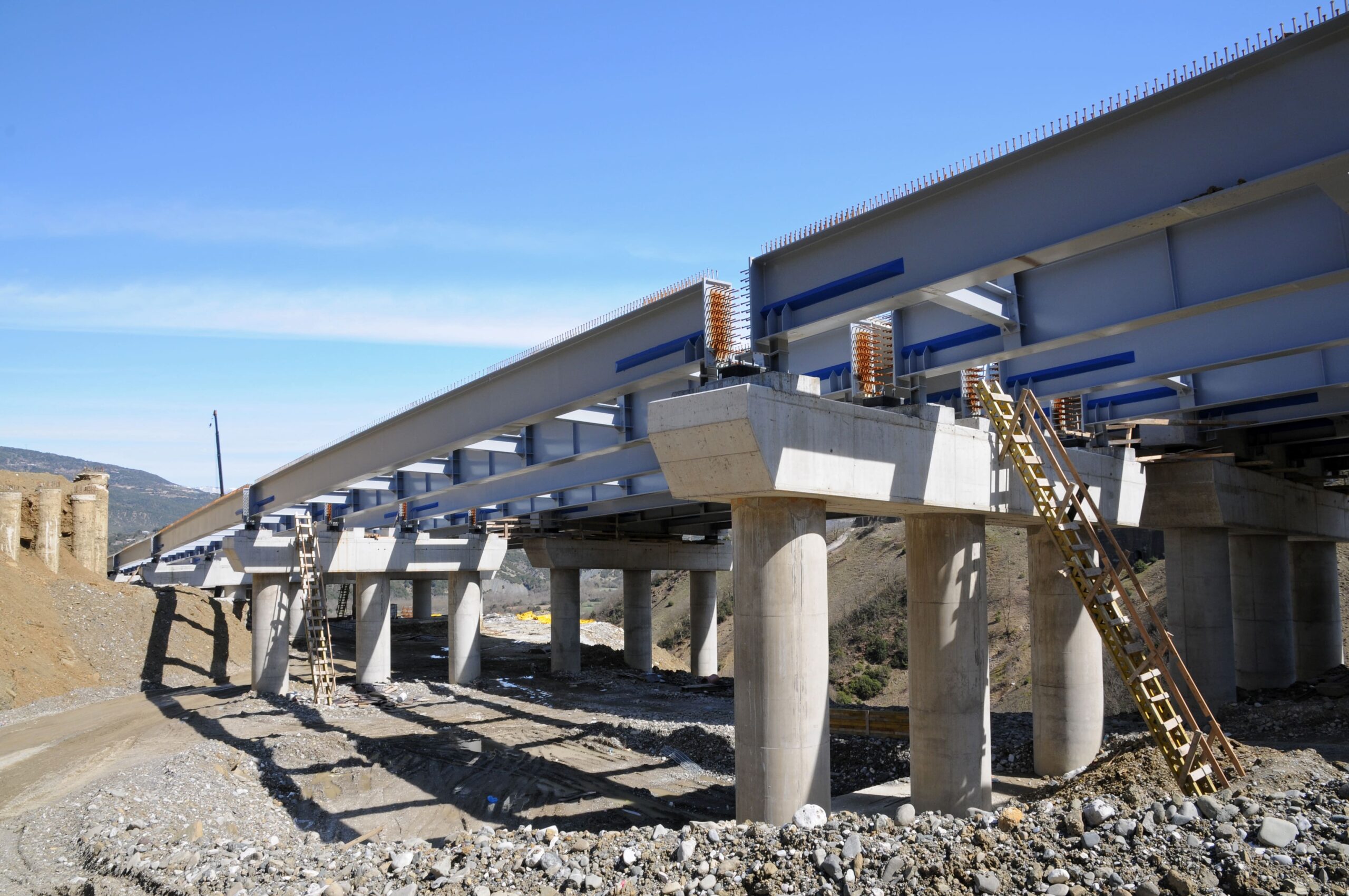 29. N3 -Steel Bridges_Egnatia Motorway T8_Installation_0117