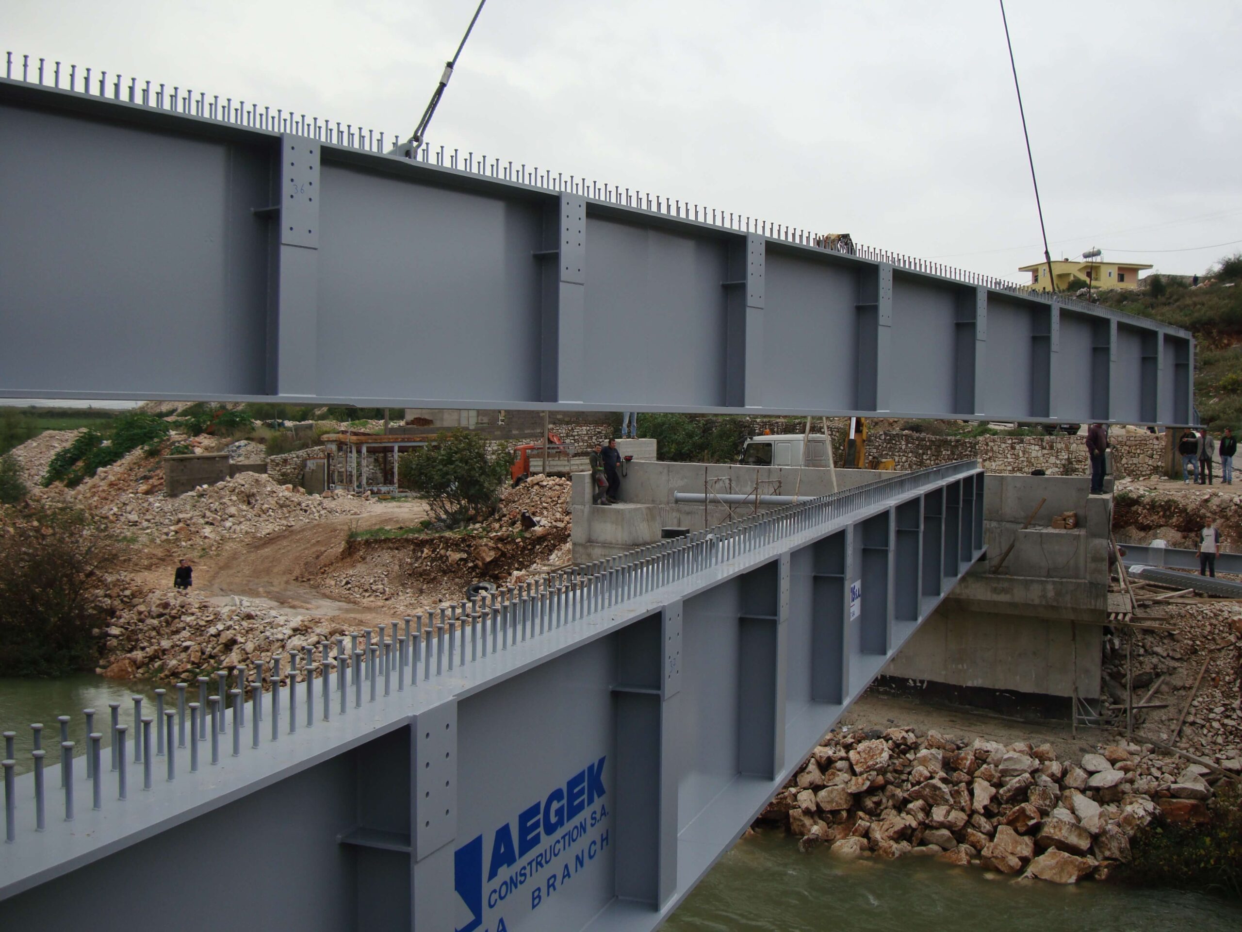 33. N1 - Steel Bridges_KK_1 Sarande_Installation_53