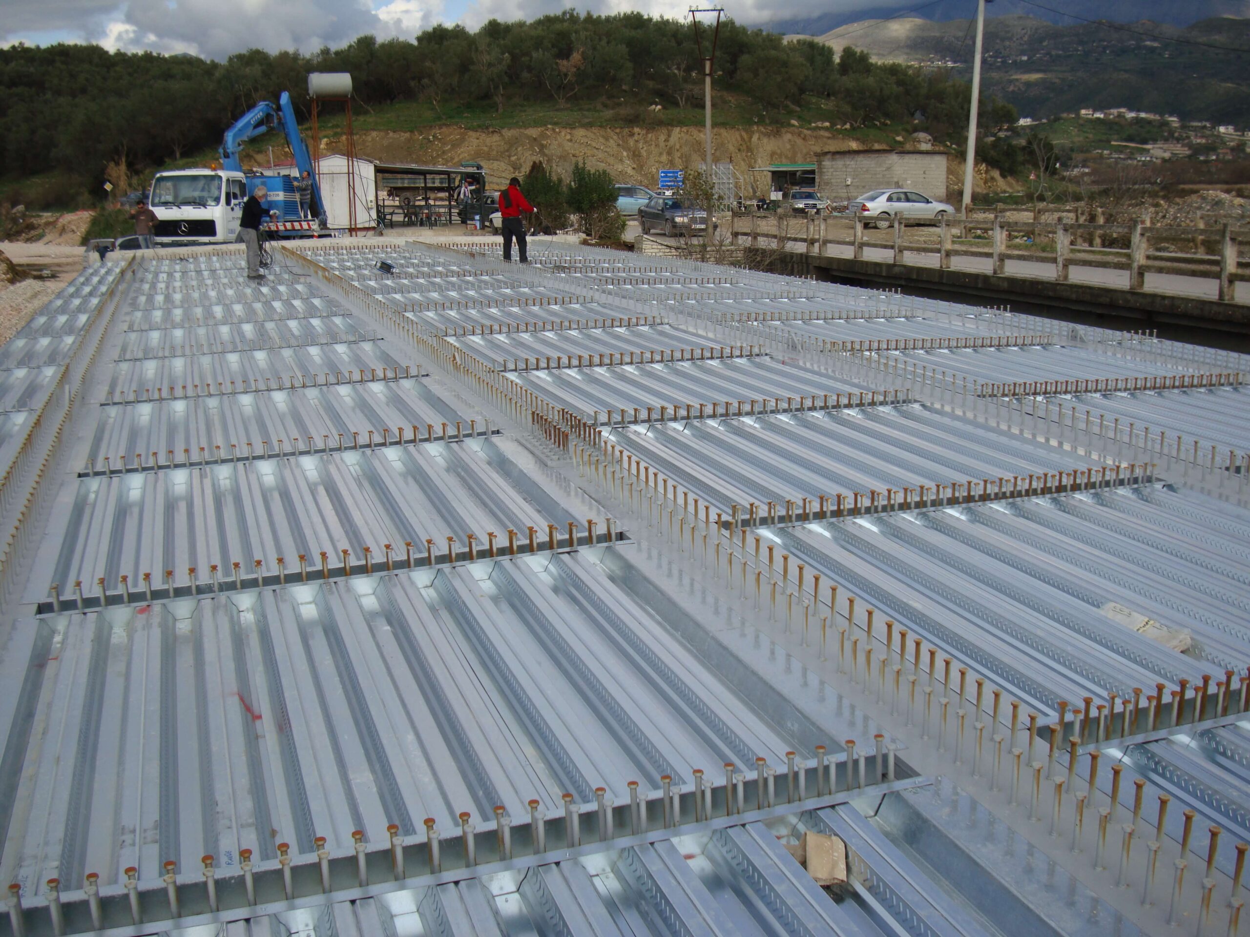 33. N6 -Steel Bridges_KK_1 Sarande_Installation_216